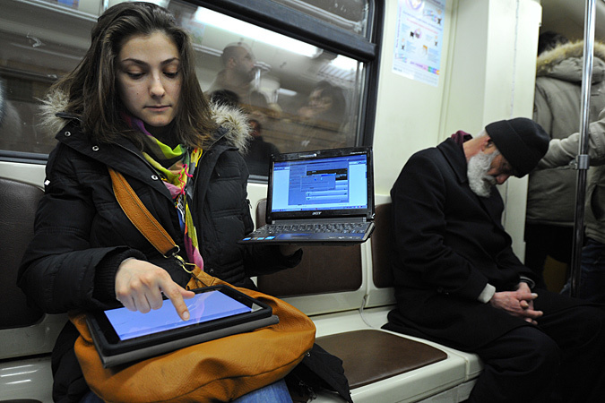 Во всех поездах столичного метро появится бесплатный Wi-Fi