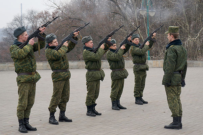 Уровень дедовщины в белорусской армии снизился в четыре раза  