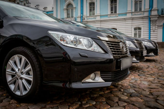 Ремонт автомобилей орловских чиновников обходится дороже покупки новых