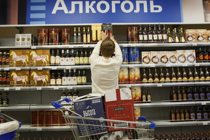 В Минске и Гомеле снят запрет на продажу алкоголя