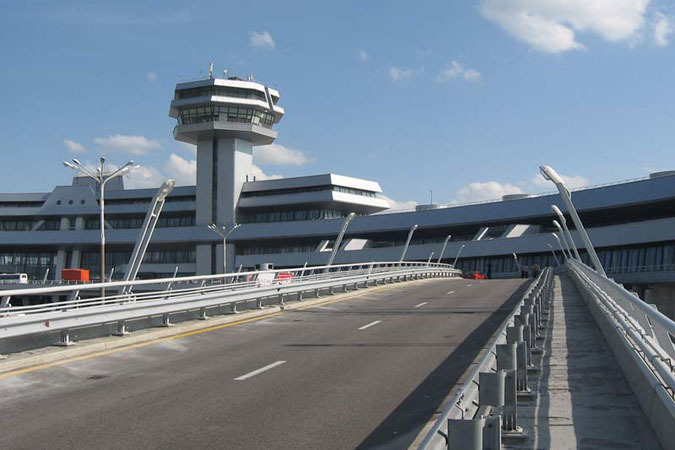 Национальный аэропорт 
