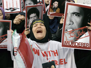 Демонстрация в Тегеране против участия США в ливийских и йеменских событиях.