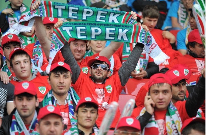 Кадыров вновь взял микрофон на футбольном матче
