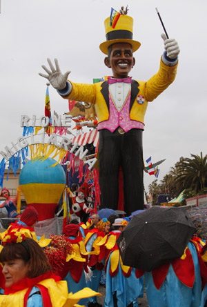 «Барак-Адабра» - кукла  президента-фокусника, пригревшего на своей шляпе террориста, - гвоздь  циркового  карнавала в Виареджио (Италия).