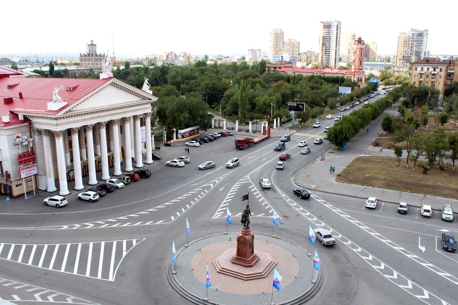 Площадь ленина волгоград сверху. Площадь павших борцов волгоград ссср. Сколько площадь волгограда. Центральная площадь волгограда. Площадь павших борцов волгоград.