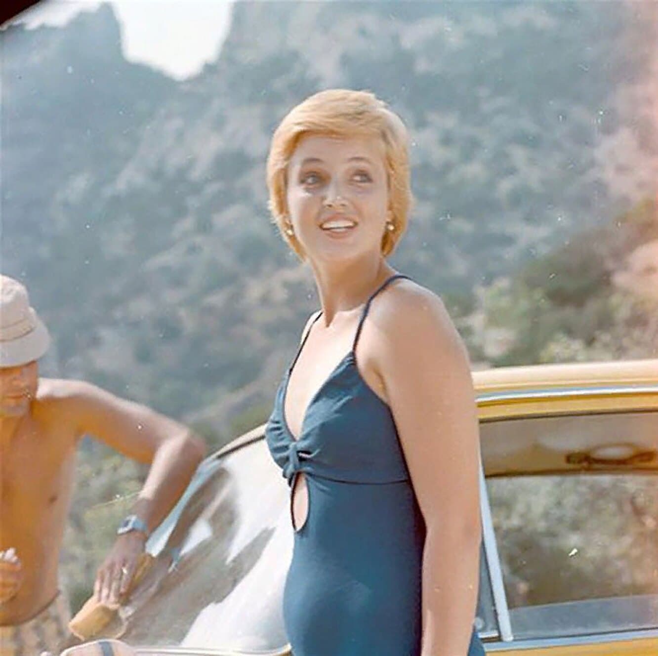 Спортлото 82 фото. Светлана Аманова Спортлото. Светлана Аманова Спортлото 82. Спортлото-82 актёры Светлана Аманова. Светлана Аманова в фильме Спортлото 82 в купальнике.