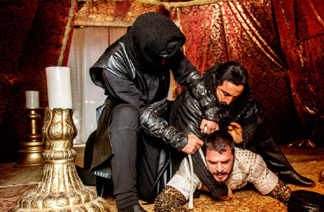 Почему сулейман казнил. Шахзаде мустафа смерть. Почему сулейман казнил. Могила шехзаде джихангир. Смерть шехзаде мустафы.