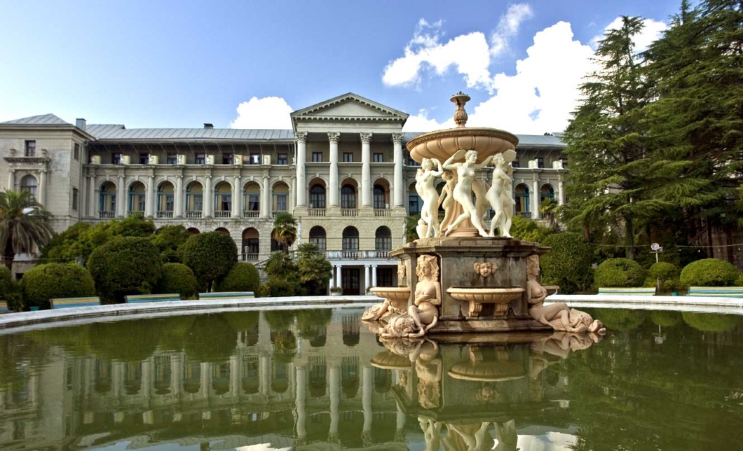 Санаторий Орджоникидзе в Сочи: фото, история, как добраться, отзывы