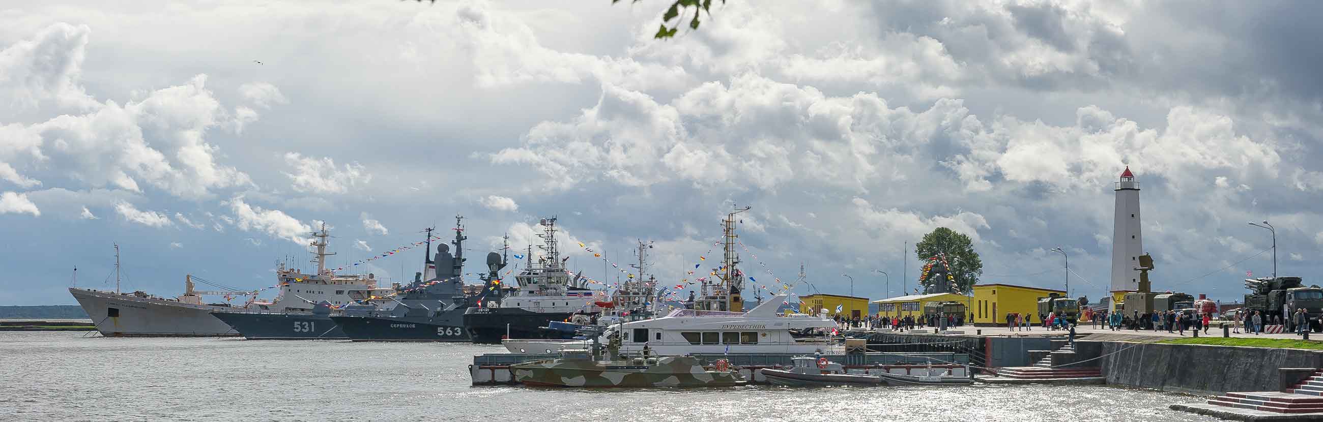 парад вмф в кронштадте 2022. кронштадт парад вмф подводные лодки. кронштадт декабрь 2020 года. кронштадт сейчас. вмф кронштадт.