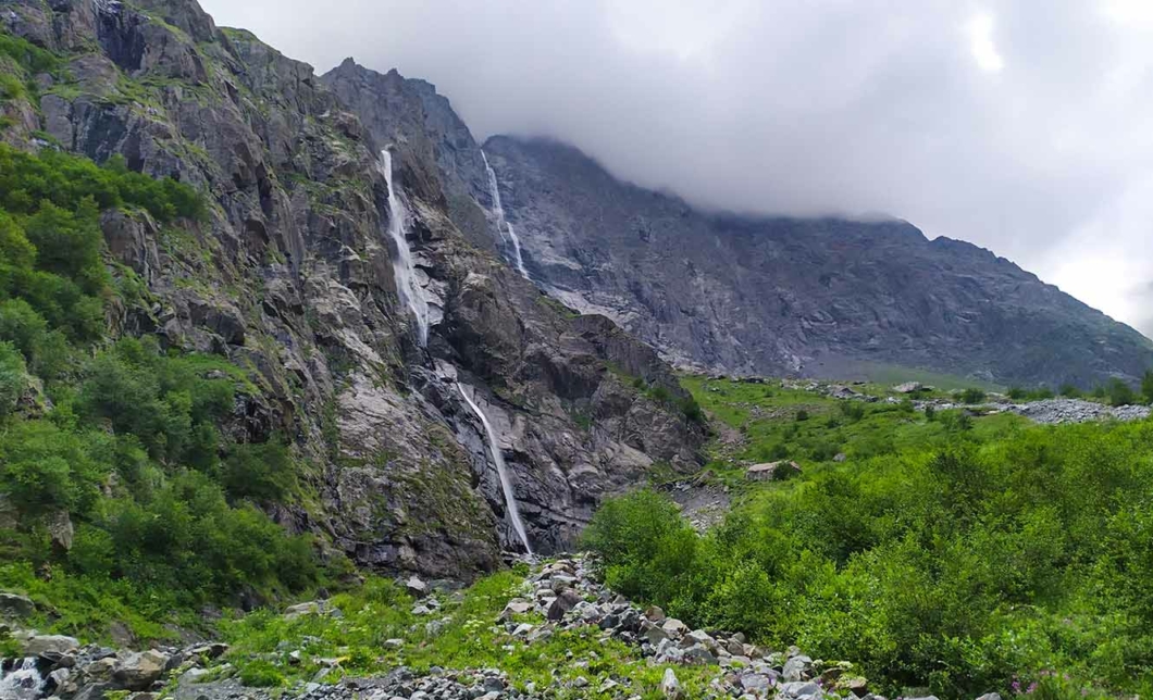 Осетия водопады Мидаграбинские