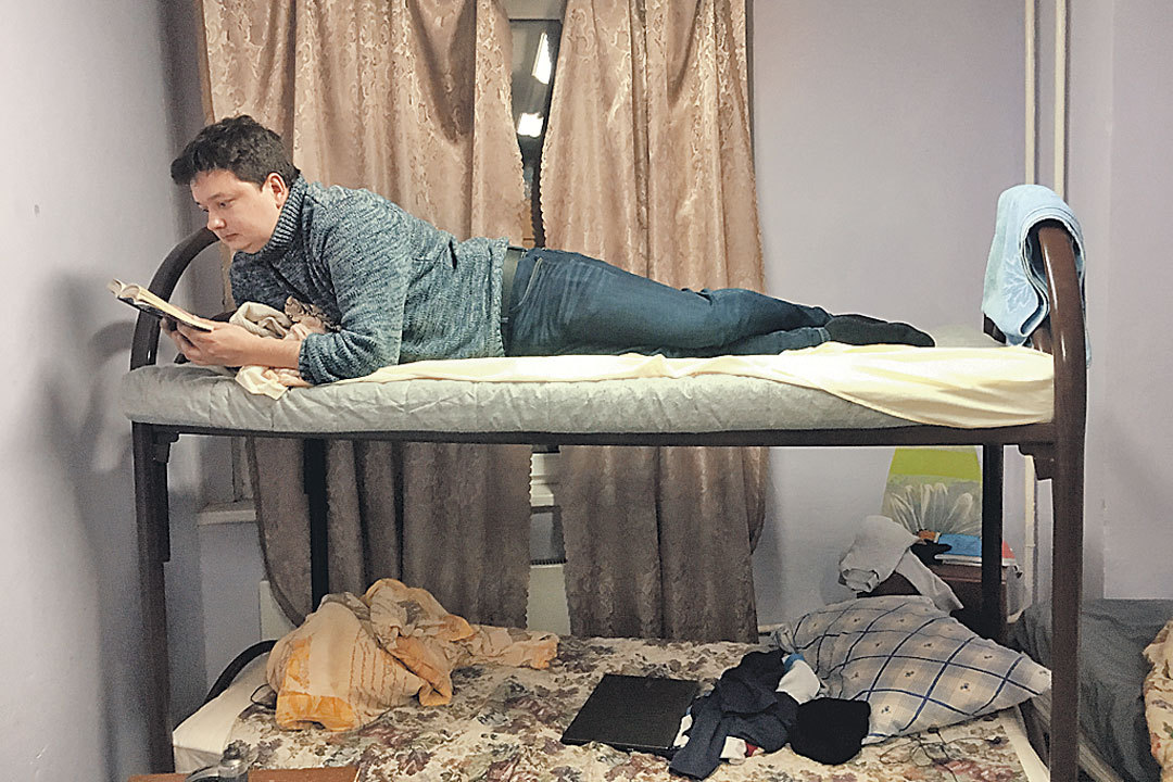 юргпу общага. кавказец в общаге. кавказец в общаге. гастарбайтеры в общаге. дагестанцы в сауне.