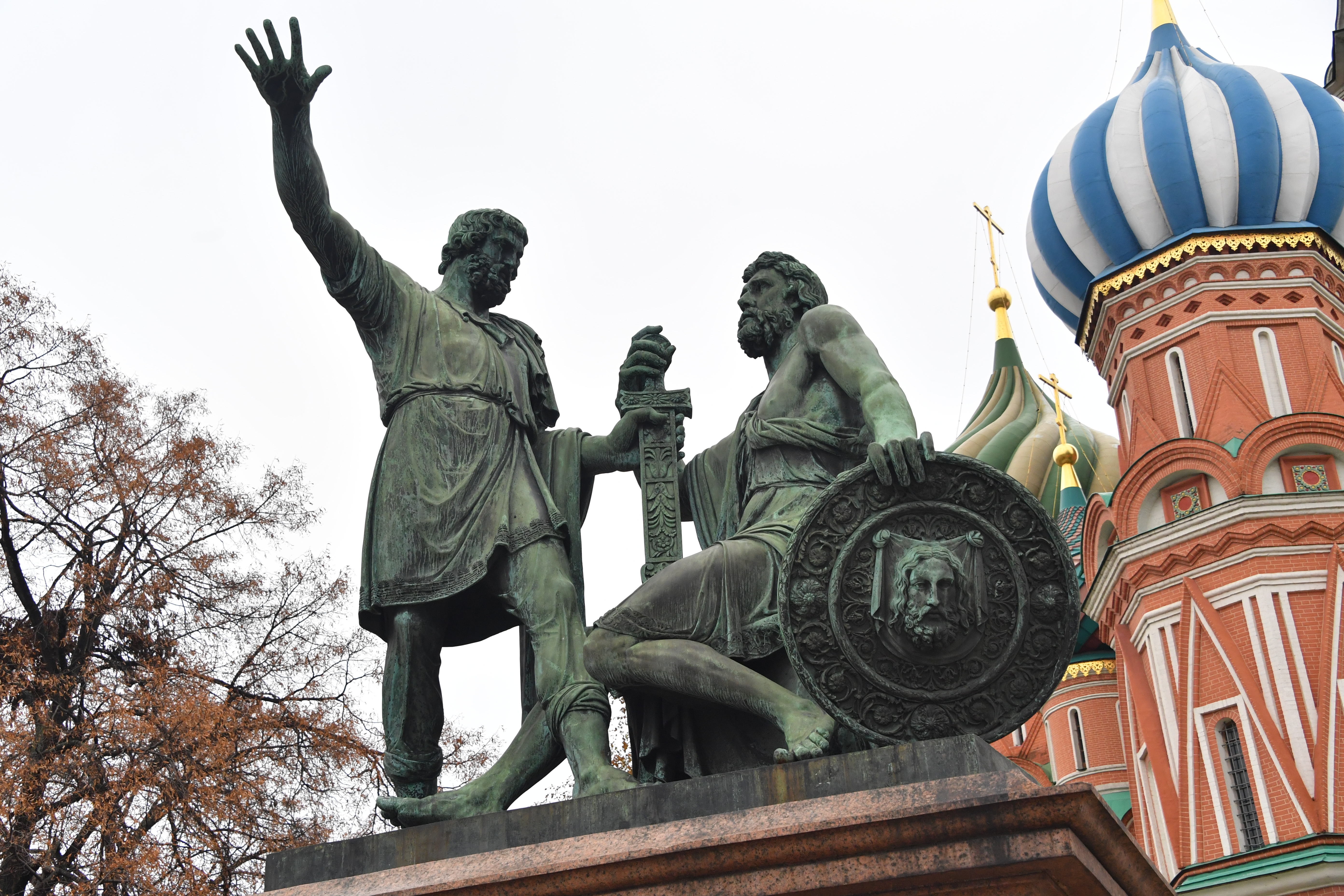 Памятник 1612 года. Памятник Минину и Пожарскому в Москве 1612.