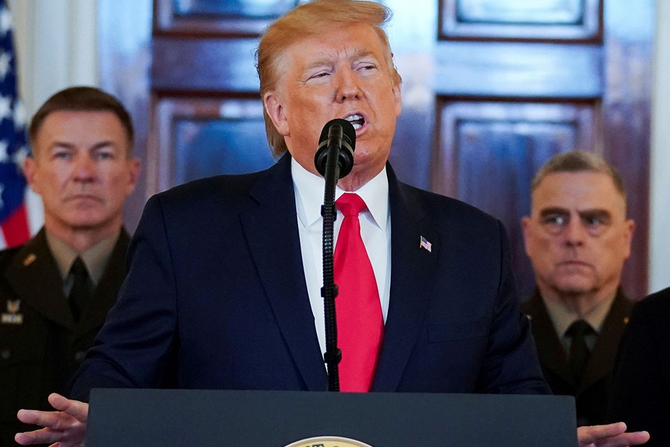 Три портсигара отечественных: Сотрудники администрации Трампа воровали подарки для иностранных президентов