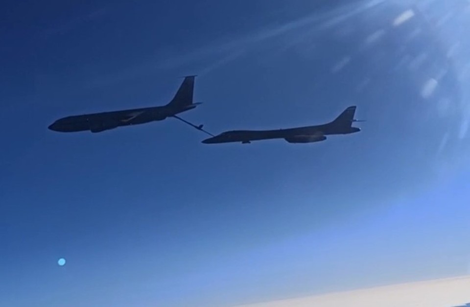Морской авиации России пришлось разворачивать бомбардировщики США