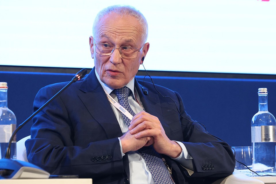 Григорий Рапота: Будет обидно, если европейцы сделают вид, что не замечают руку помощи
