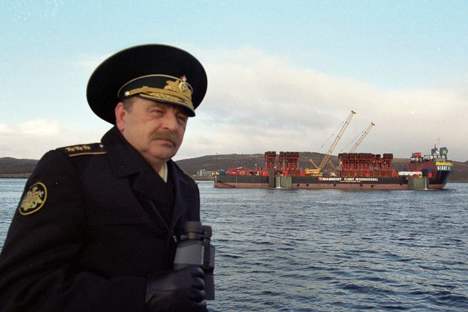Знает больше, чем может сказать. Адмирал Попов вновь обвинил подлодку НАТО в гибели советского Курска