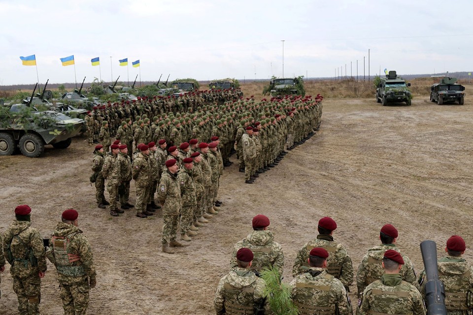 Кому это выгодно: Запад подталкивает Украину развязать полномасштабную войну против России