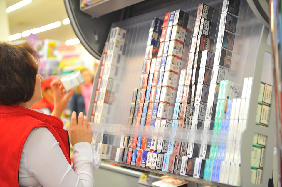 Из-за роста акцизов нелегальные продажи сигарет увеличились в 10 раз