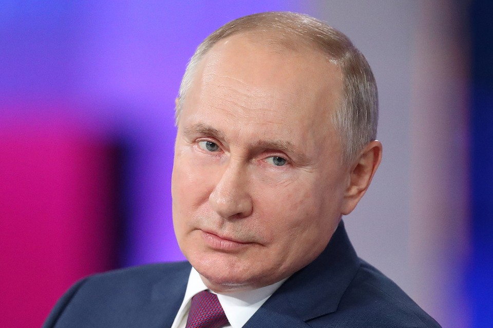 Владимир Путин: В новогоднюю ночь буду слушать поздравление президента России