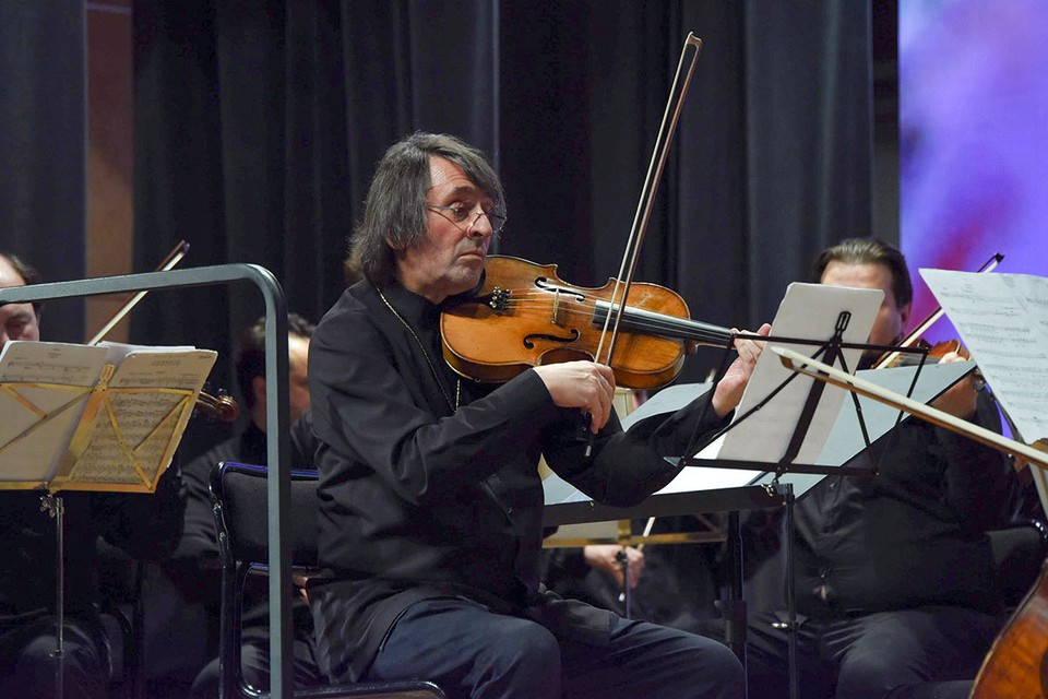 "Музыка не должна молчать": Юрий Башмет дал два концерта для беженцев