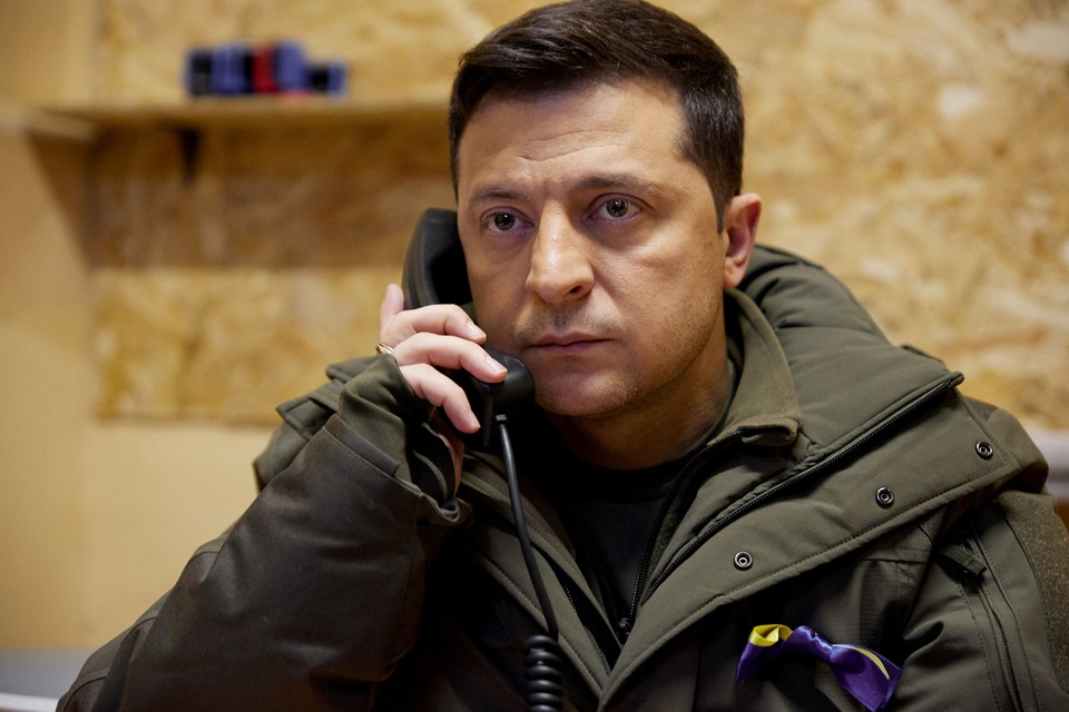 Зеленский потребовал от стран-гарантов срочно предоставить ему их войска