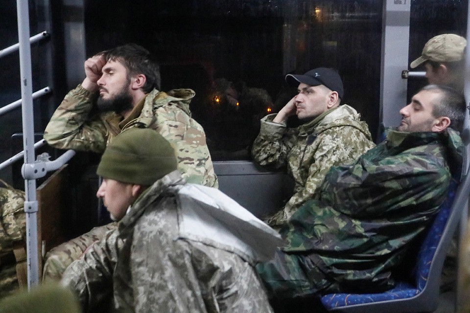 Что означают татуировки нацистов с Азовстали: Бандера, Гитлер, дьявол