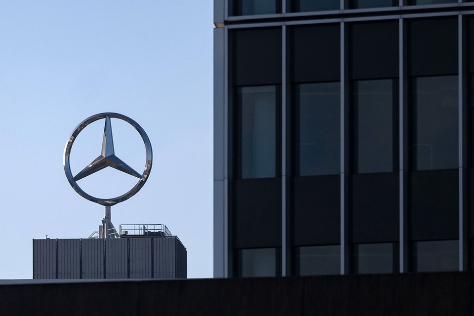 Mercedes-Benz продает российский бизнес