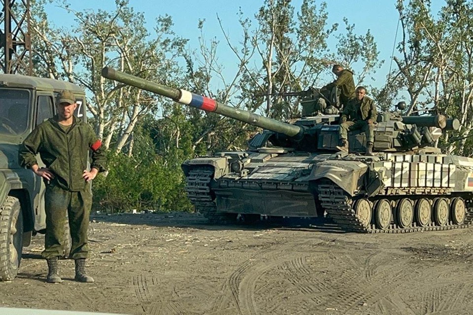 Что происходит под Соледаром: Украинские войска еще упираются, но мы их огорчаем