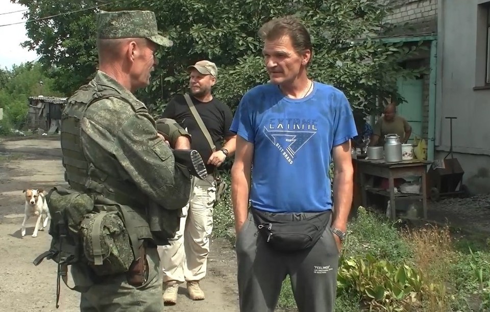 Военная комендатура Донбасса налаживает на освобожденных территориях Украины мирную жизнь