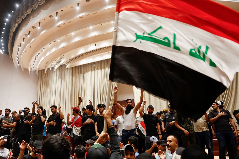 Ирак на грани гражданской войны: в столицу ввели войска, чтобы помешать жителям свергнуть проамериканское правительство