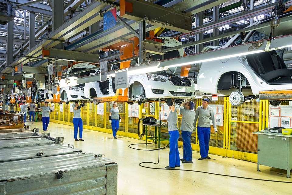 АвтоВАЗ предлагает работникам Ижевского автозавода до семи зарплат - лишь бы поскорее уволились