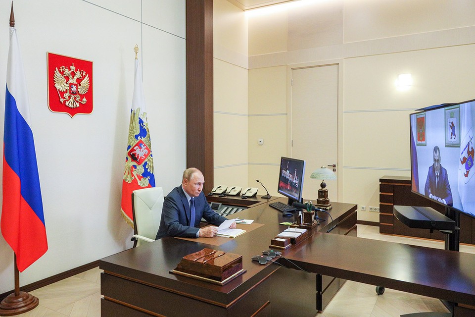 Владимира Путина пригласили в замок Шереметьева на Волге