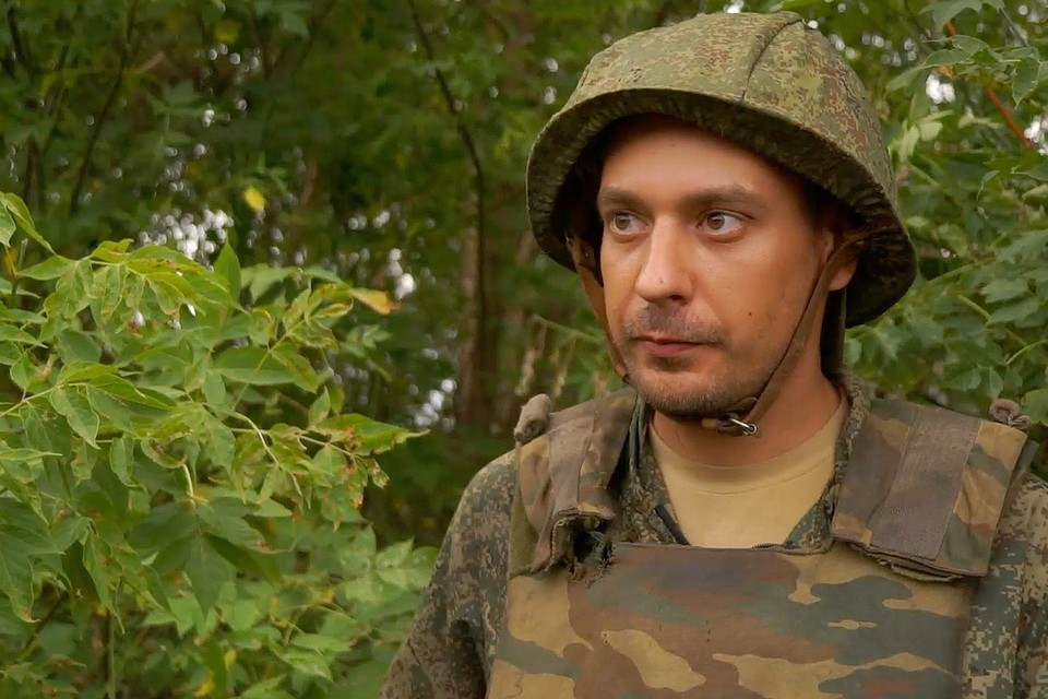 Герои спецоперации Z: рядовой Грязнов вышел из-за станка и встал к артиллерийской буссоли