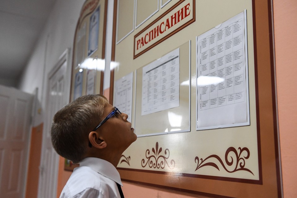 Более 200 тысяч детей в регионах России и на Донбассе помогла подготовить к 1 сентября Единая Россия