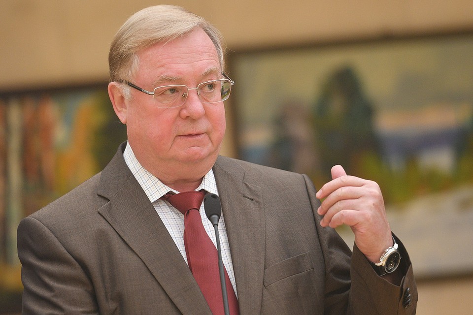 Сергей Степашин открыл в Гостином дворе книжную ярмарку и презентовал новую книгу Рафа Гусейнова Путь Путина