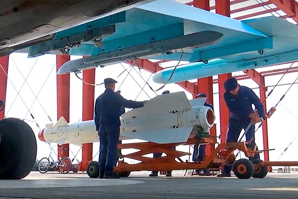 Минобороны показало модернизированную ракету Х-29 ТД