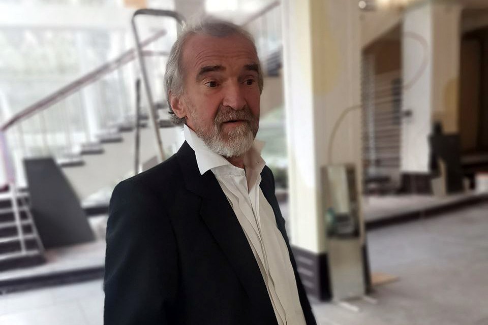 Шевченко в Херсоне слушает русские романсы