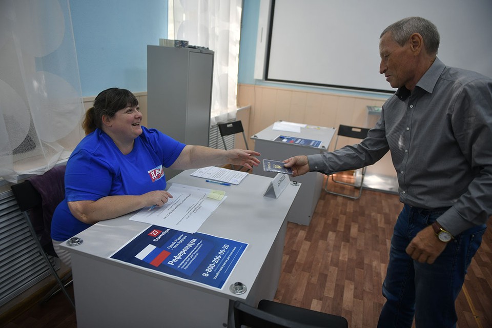 Жители ЛДНР, Херсонской и Запорожской областей выбирают свое будущее сердцем