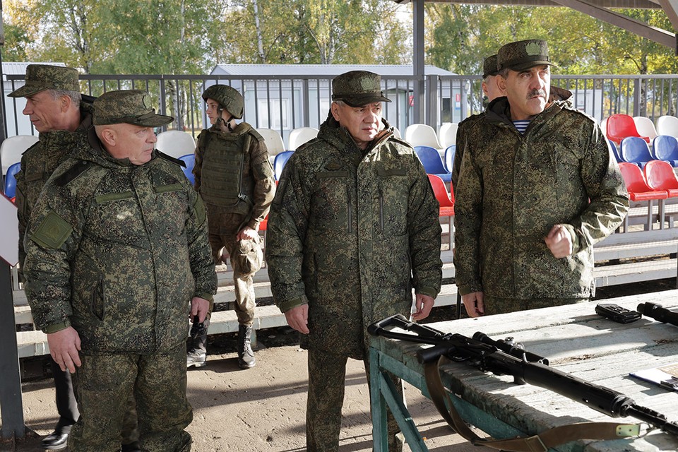 Шойгу лично проверил боевую подготовку мобилизованных