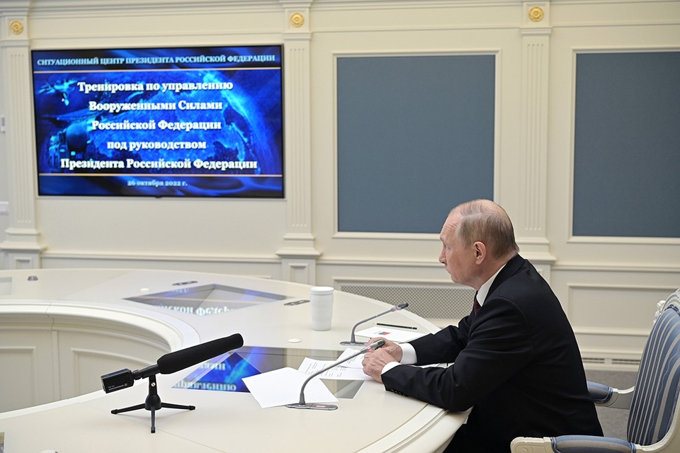 Путин на учениях проверил готовность ядерной триады России