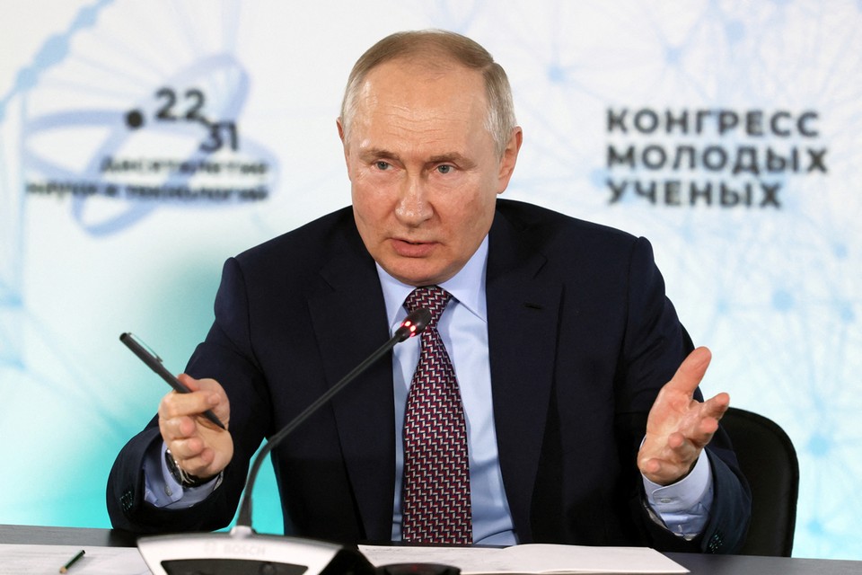 Путин - о поддержке науки: «Минфин с ума не сойдет»
