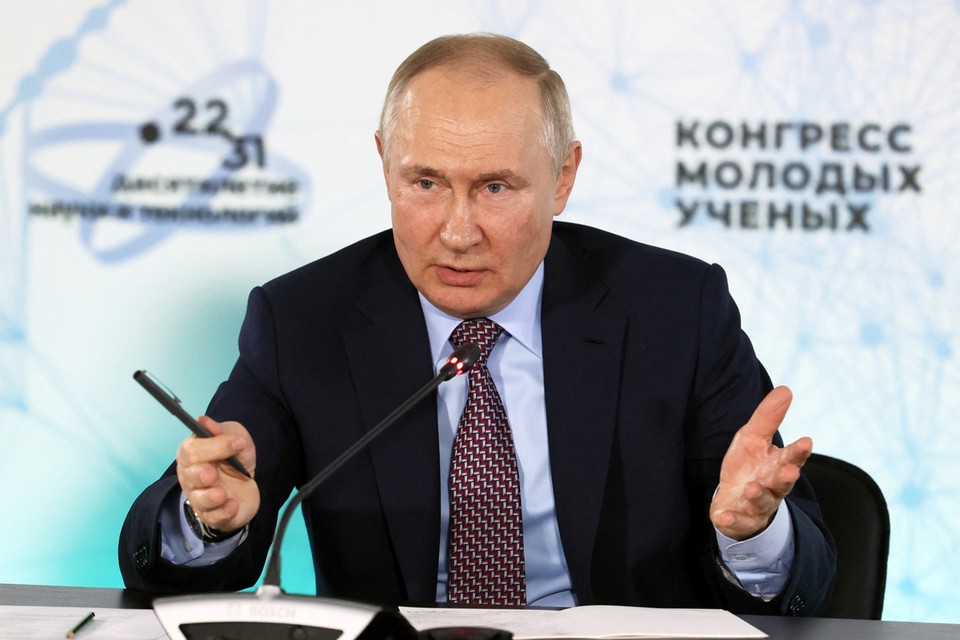 Путин - о поддержке науки: Минфин с ума не сойдет