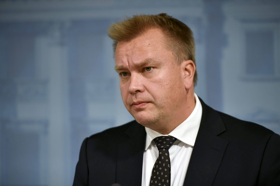 И пусть НАТО подождет: министр обороны Финляндии взял «декретный» отпуск по уходу за ребенком