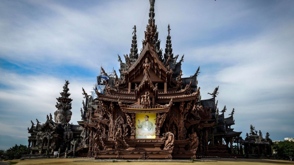 Храм Святилища Истины, Паттайя.