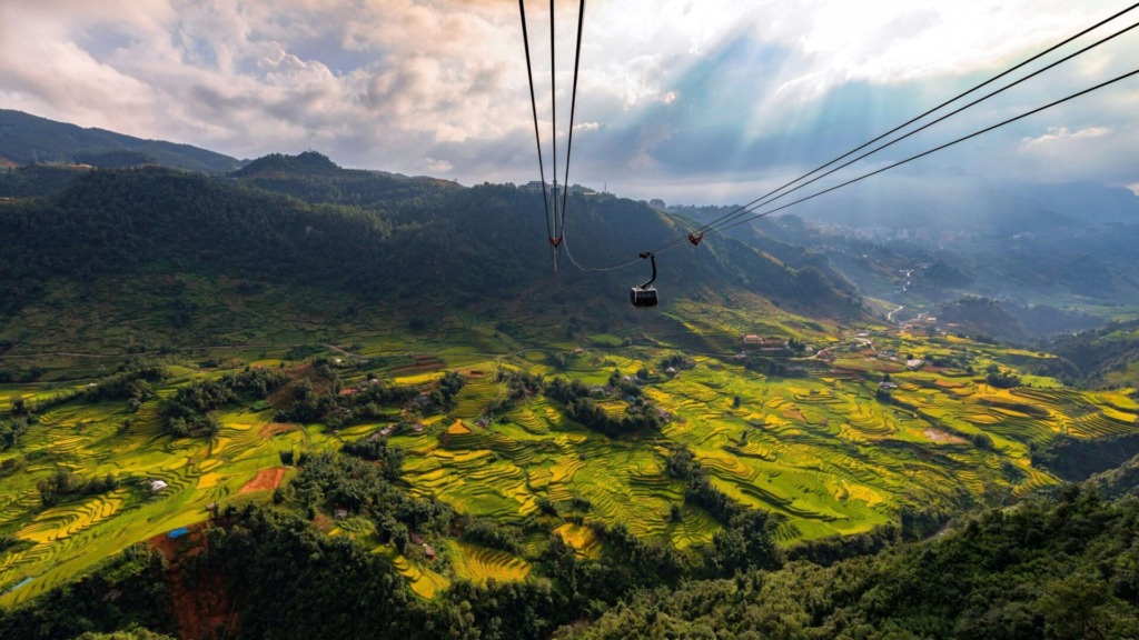 Гора Фансипан