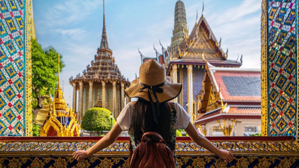 Путешественница в Большом дворце Бангкока.