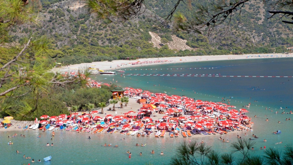 Залив Элуэдениз недалеко от Фетхие.