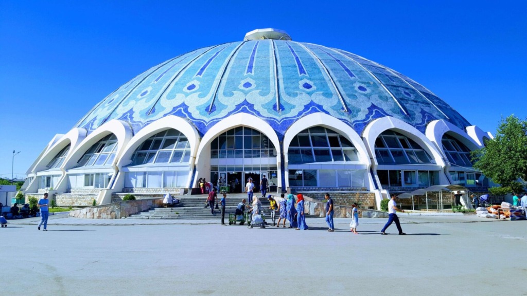 Базар Чорсу в Ташкенте.