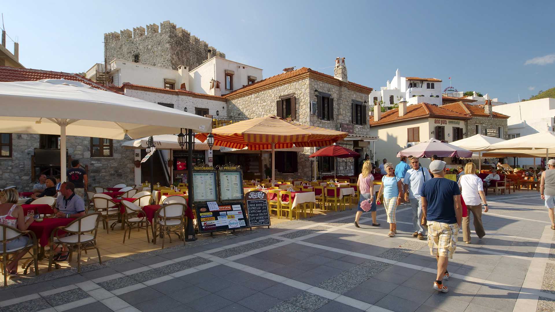 набережная Мармариса