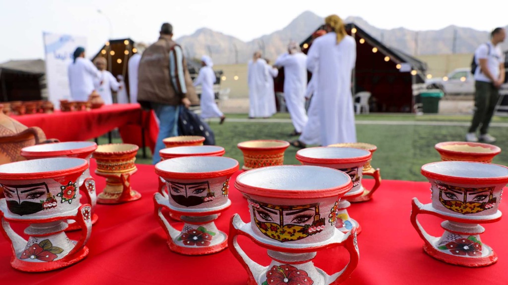 оманская керамика на культурном фестивале в Дибба-эль-Байя
